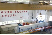 Weihua crane group CCTV help space travel accompanied by stars a